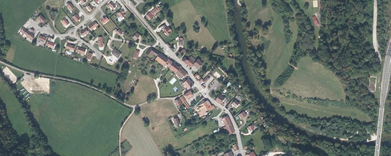 Vue aérienne de Cize (Jura)