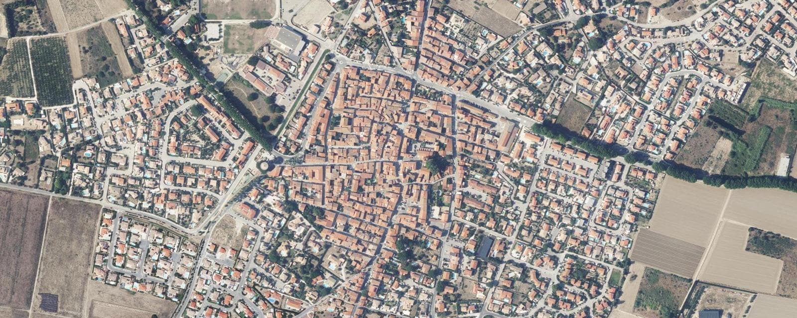 Vue aérienne de Claira (Pyrénées-Orientales)