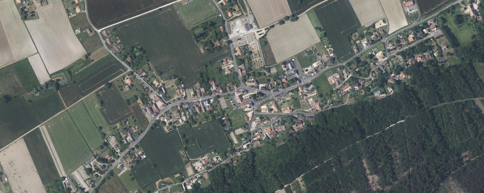 Vue aérienne de Colombiers (Vienne)