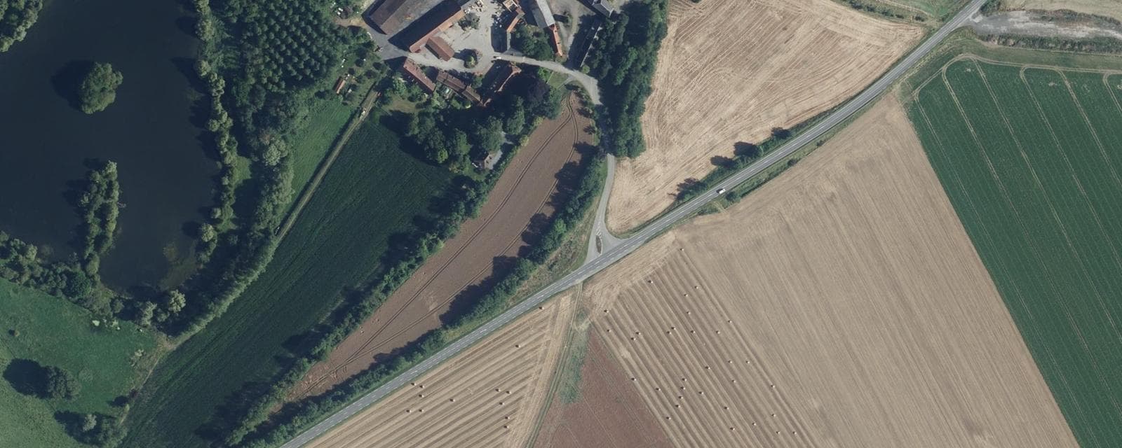 Vue aérienne de Courbes (Aisne)