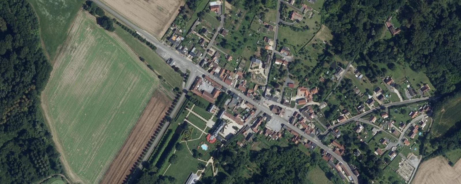 Vue aérienne de Courcelles-sur-Vesle (Aisne)