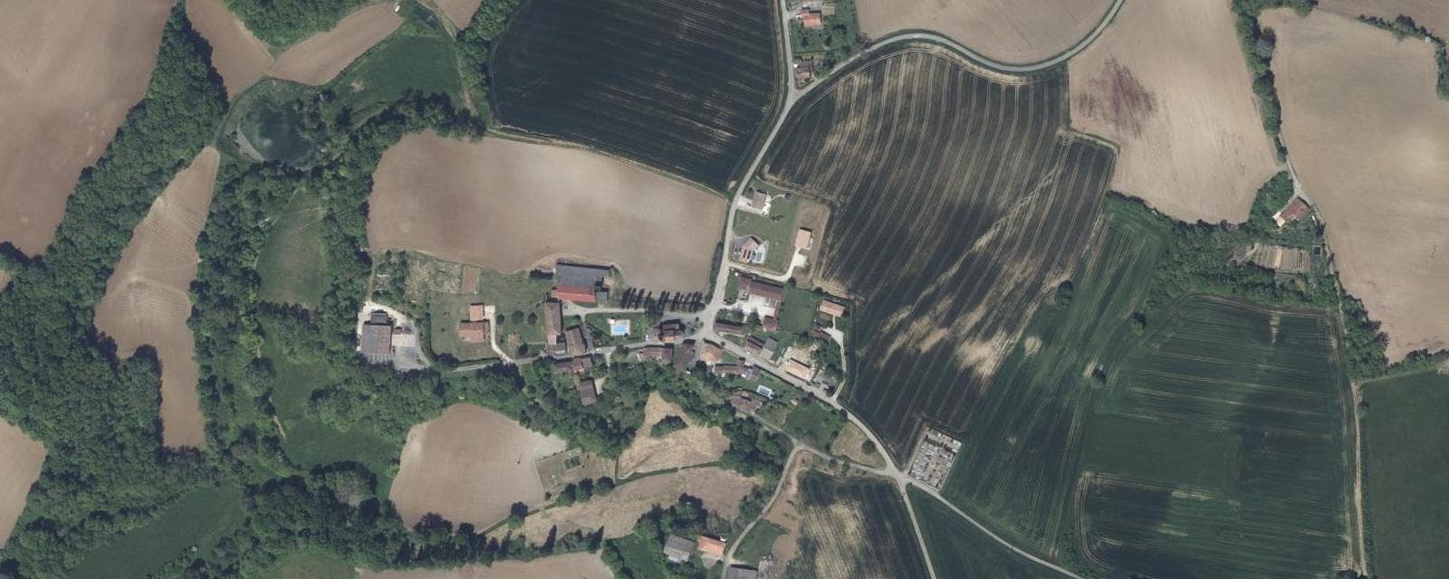 Vue aérienne de Cours (Lot-et-Garonne)