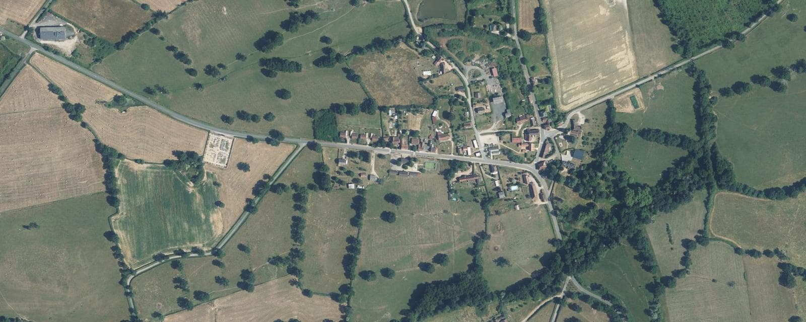 Vue aérienne de Couzon (Allier)