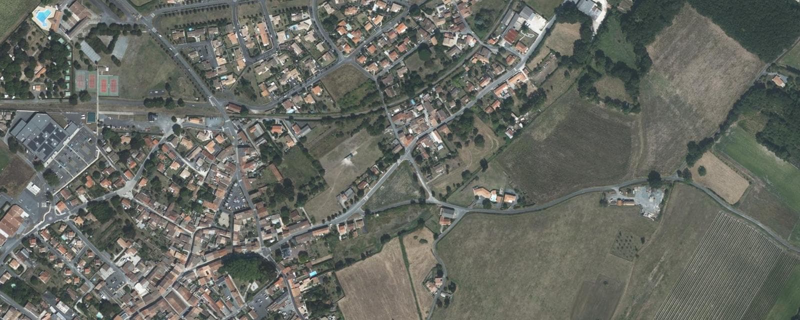 Vue aérienne de Cozes (Charente-Maritime)