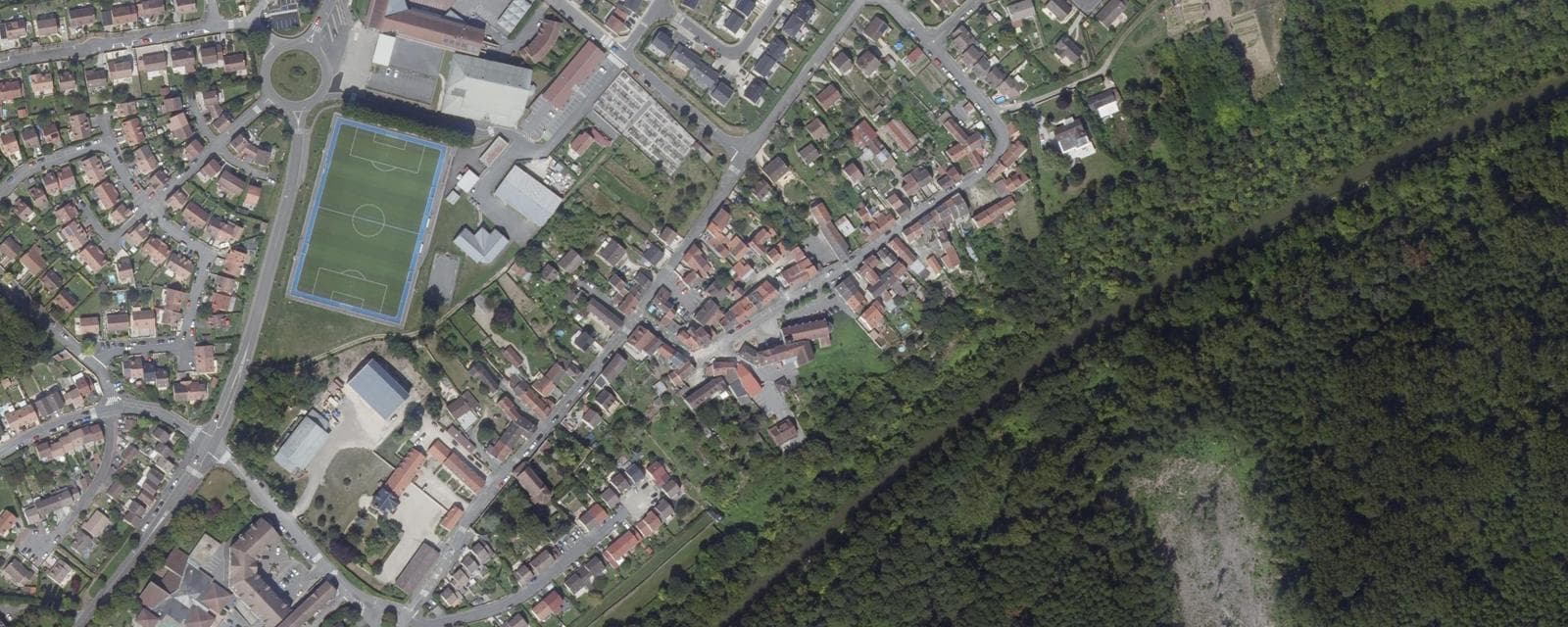 Vue aérienne de Crégy-lès-Meaux (Seine-et-Marne)