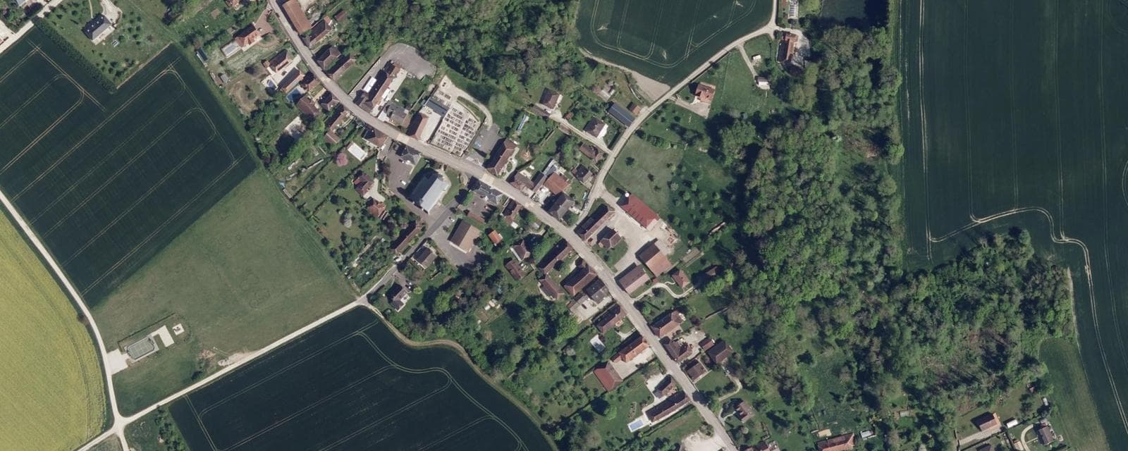 Vue aérienne de Crésantignes (Aube)