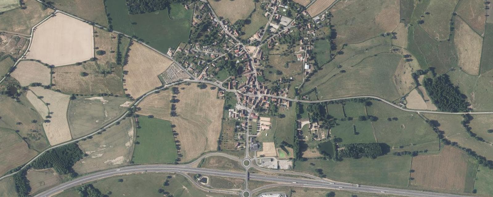Vue aérienne de Cressanges (Allier)
