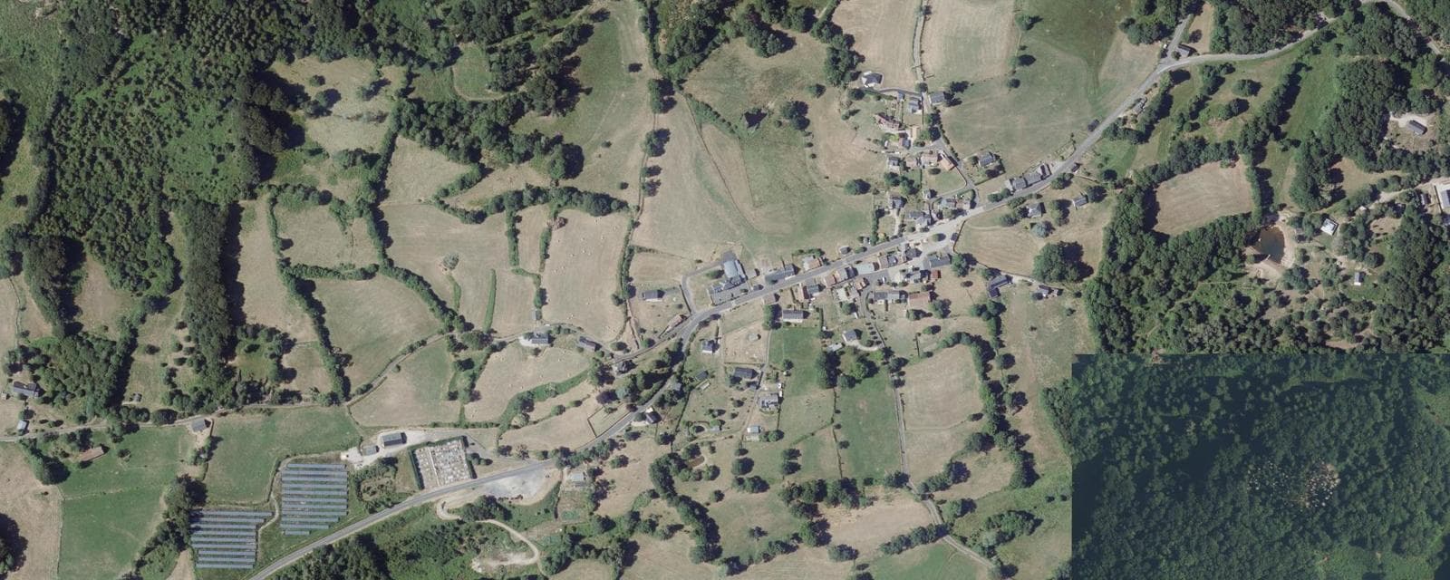 Vue aérienne de Cros (Puy-de-Dôme)