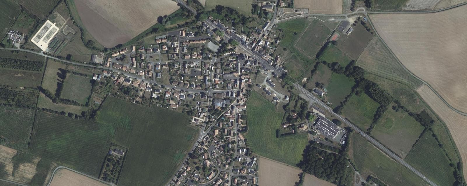 Vue aérienne de Crosmières (Sarthe)