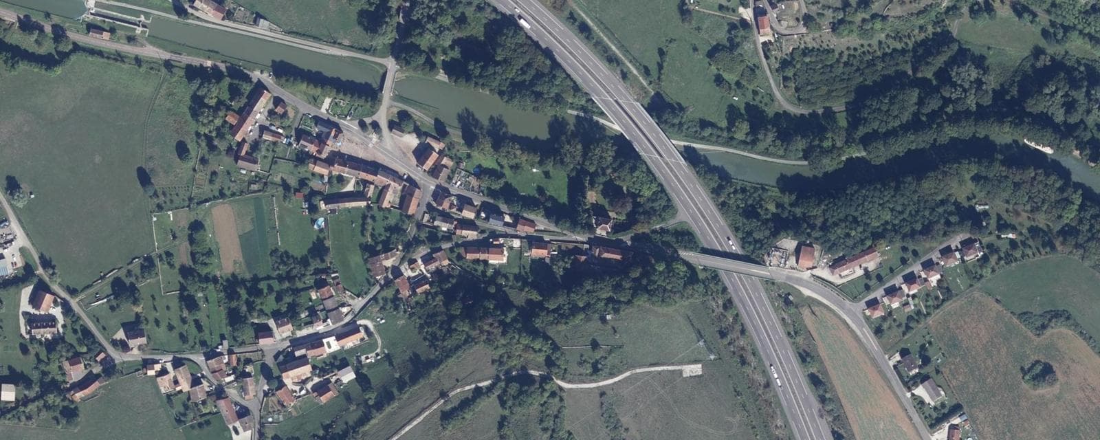 Vue aérienne de Crugey (Côte-d'Or)