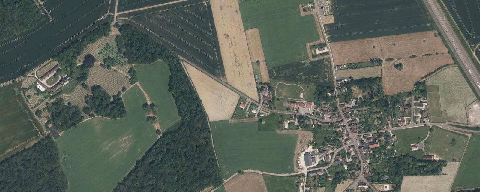 Vue aérienne de Cudot (Yonne)