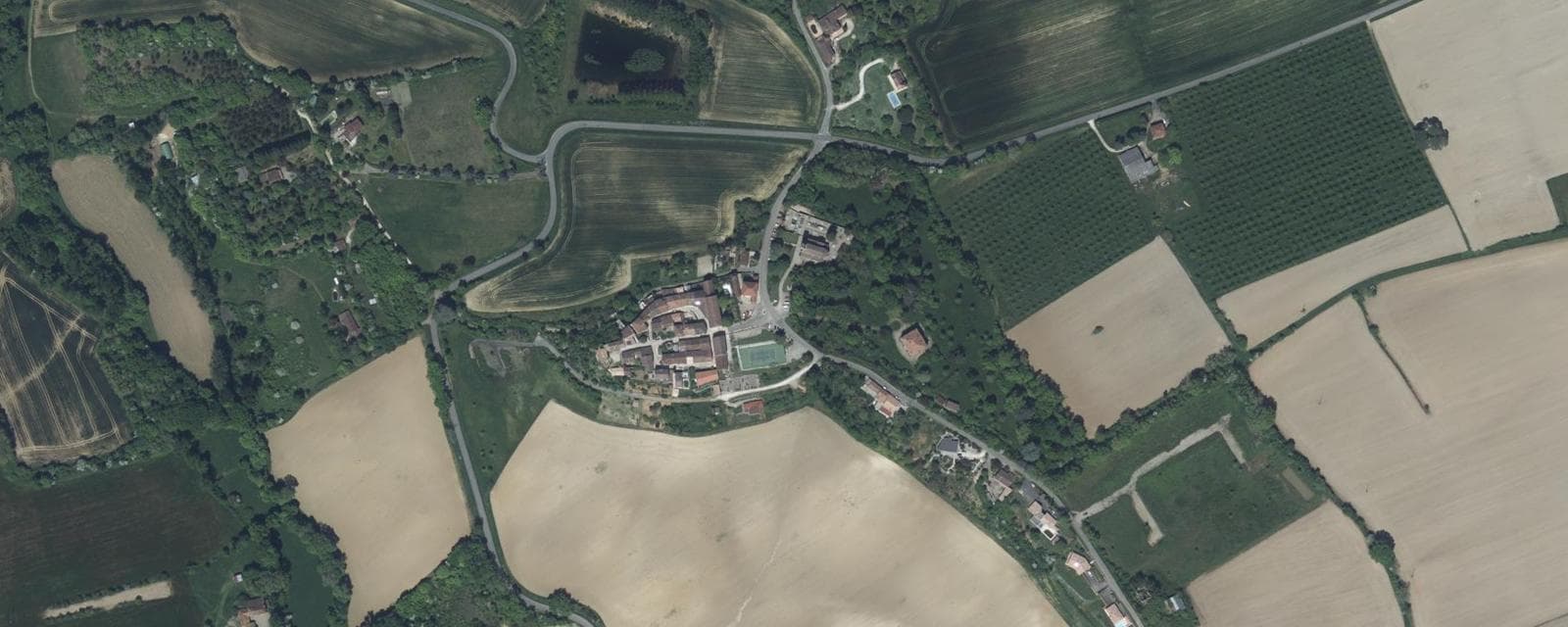 Vue aérienne de Cuq (Lot-et-Garonne)