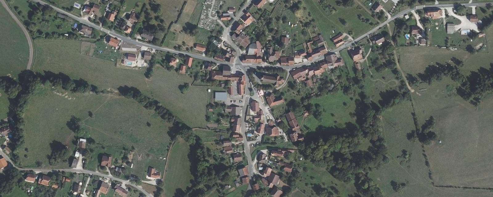 Vue aérienne de Cuse-et-Adrisans (Doubs)