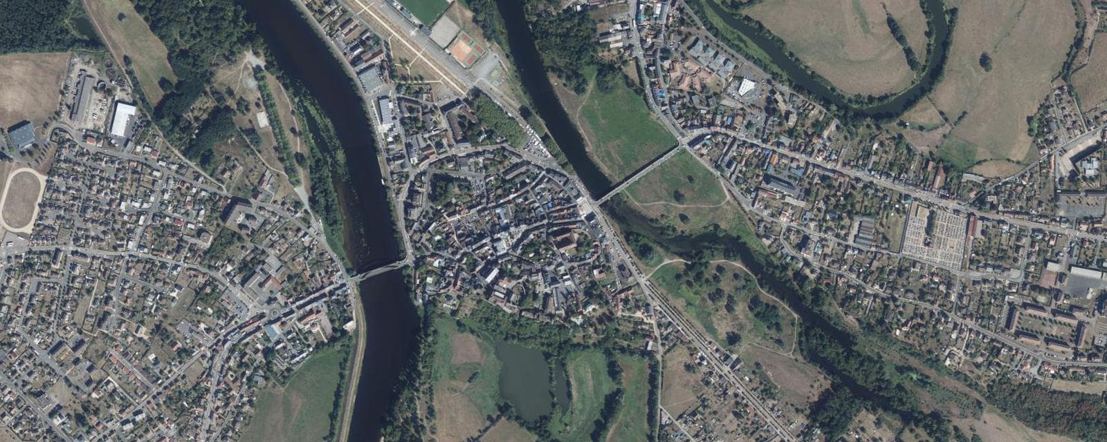 Vue aérienne de Decize (Nièvre)