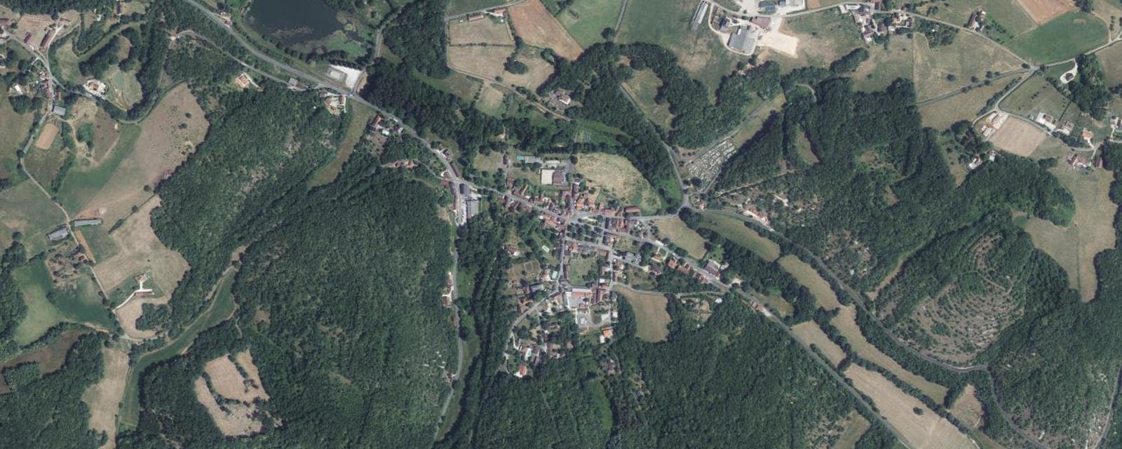 Vue aérienne de Dégagnac (Lot)
