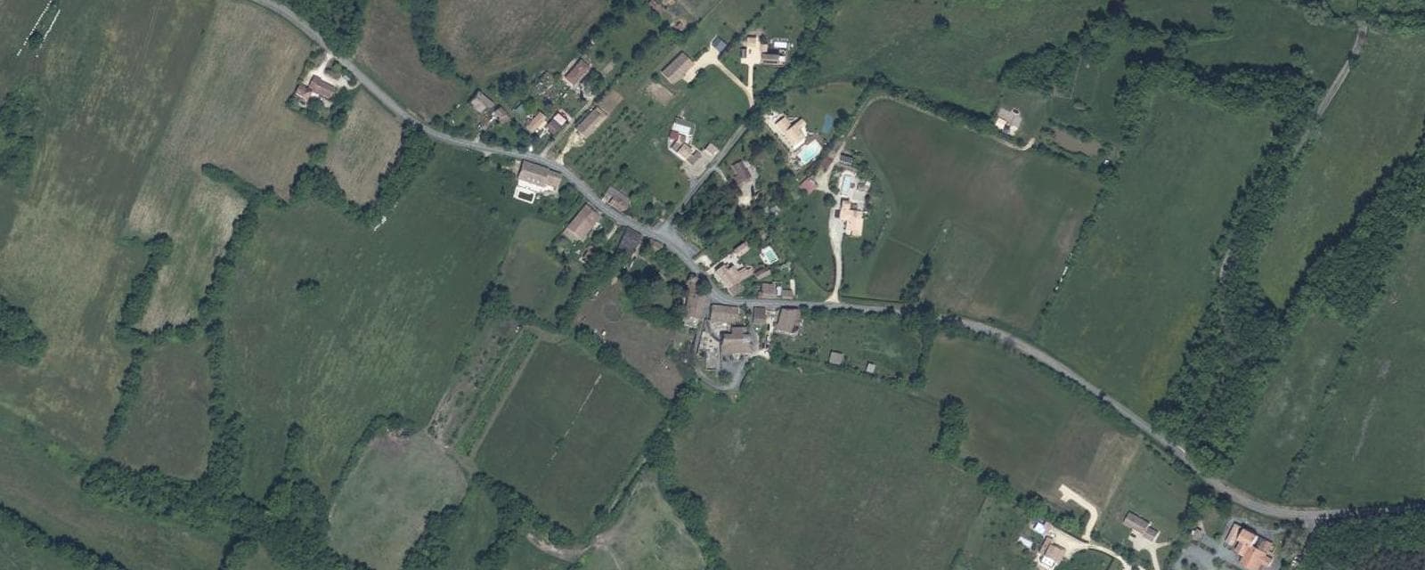 Vue aérienne de Dévillac (Lot-et-Garonne)