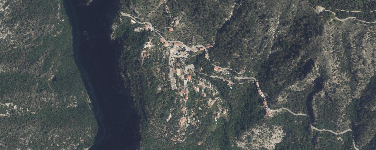 Vue aérienne de Duranus (Alpes-Maritimes)