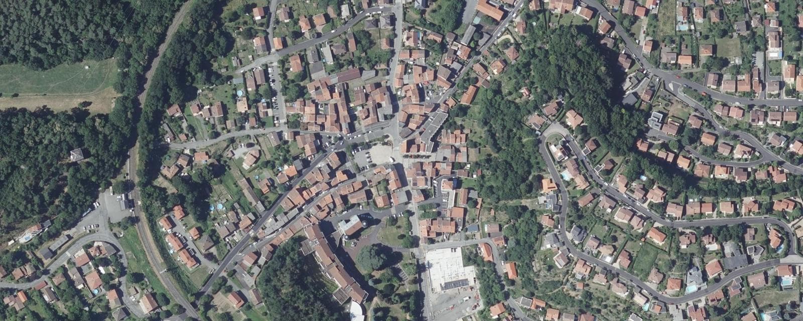 Vue aérienne de Durtol (Puy-de-Dôme)