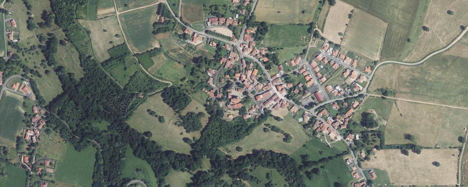 Vue aérienne de Égliseneuve-près-Billom (Puy-de-Dôme)