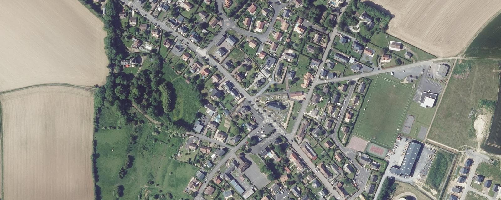 Vue aérienne de Esquay-Notre-Dame (Calvados)