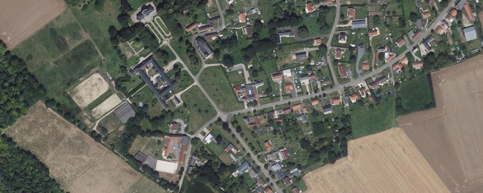 Vue aérienne de Essertaux (Somme)