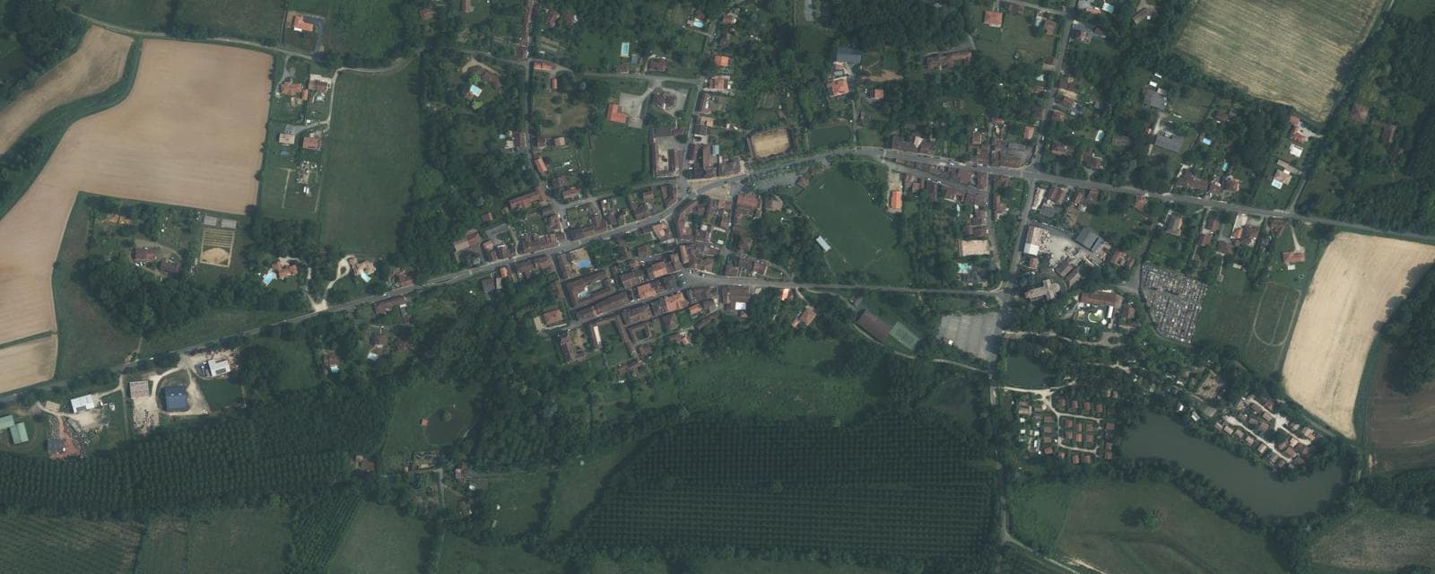 Vue aérienne de Estang (Gers)