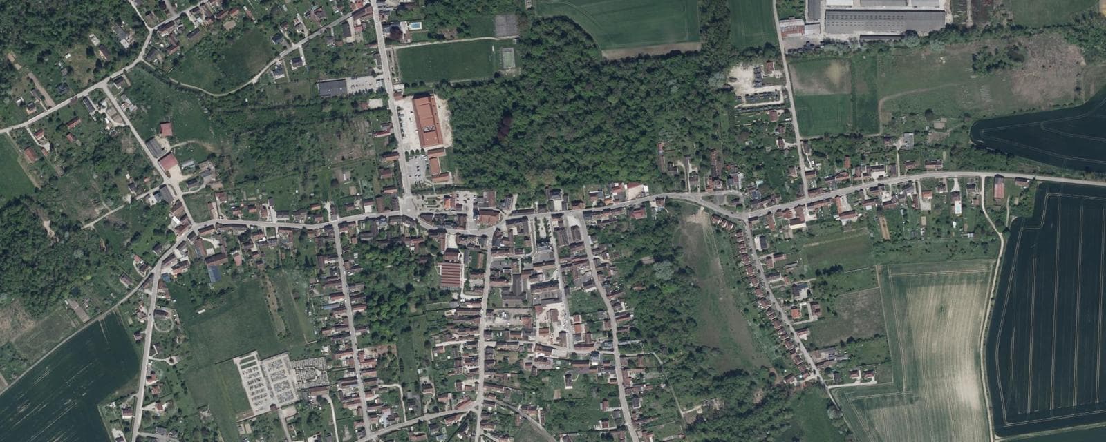 Vue aérienne de Estissac (Aube)