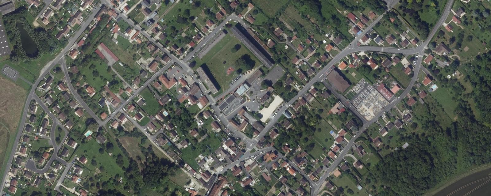 Vue aérienne de Étampes-sur-Marne (Aisne)