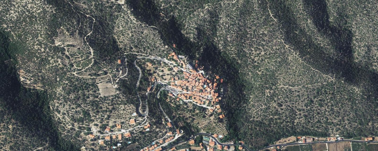 Vue aérienne de Eus (Pyrénées-Orientales)