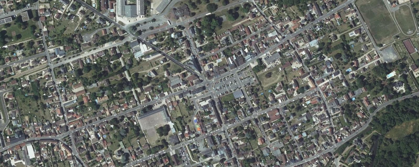 Vue aérienne de Ézy-sur-Eure (Eure)