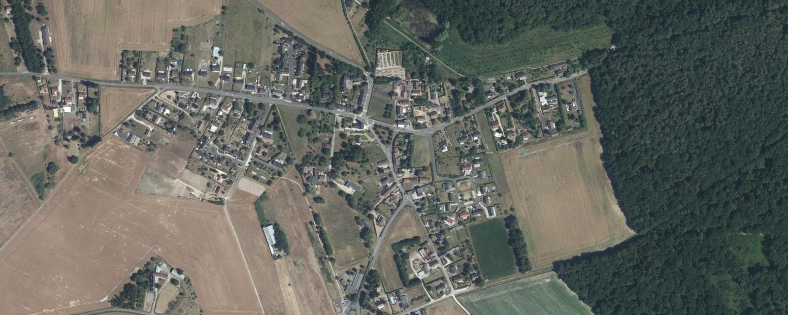 Vue aérienne de Ferrière-sur-Beaulieu (Indre-et-Loire)