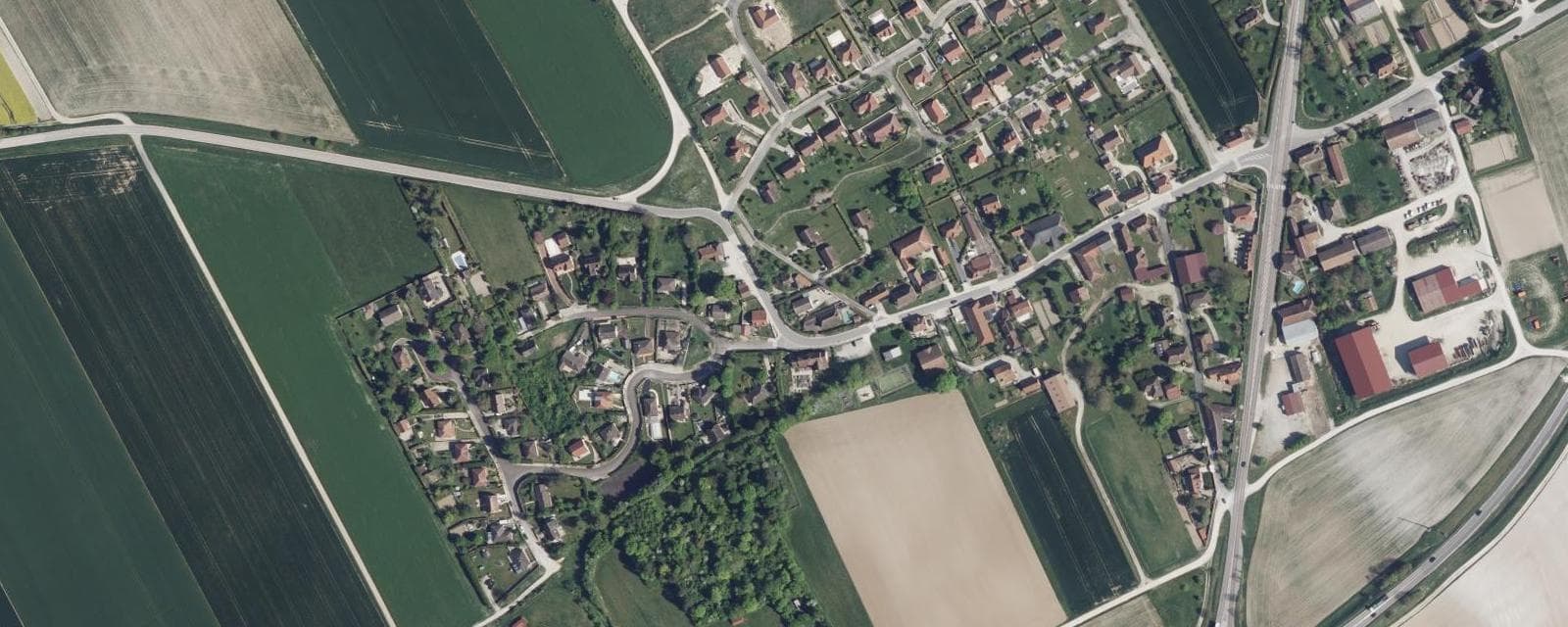 Vue aérienne de Feuges (Aube)
