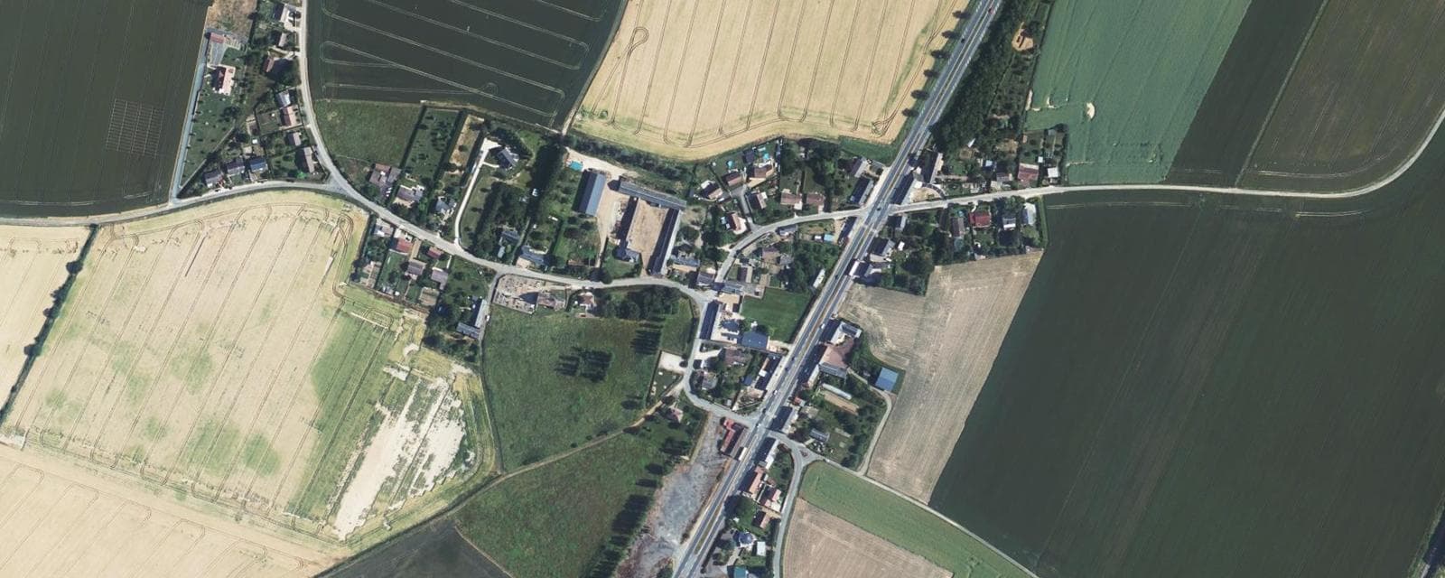 Vue aérienne de Flacey (Eure-et-Loir)