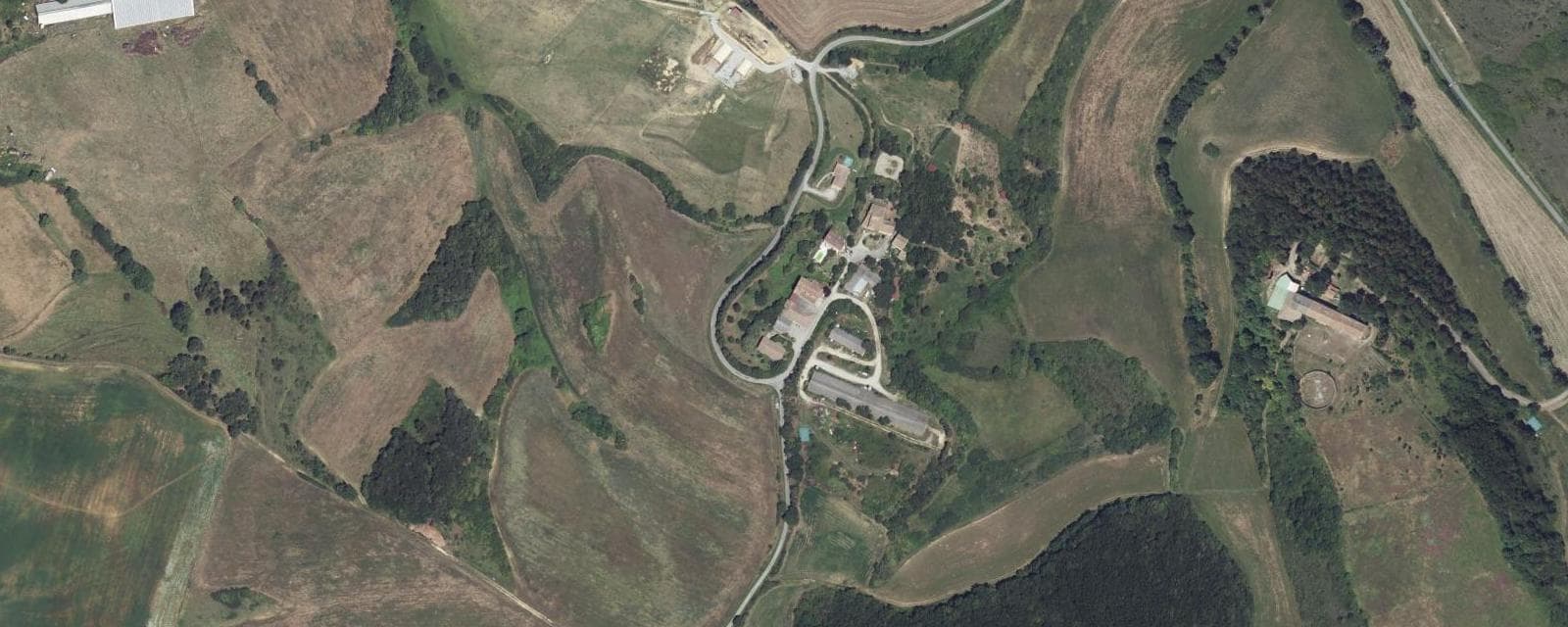 Vue aérienne de Fonters-du-Razès (Aude)