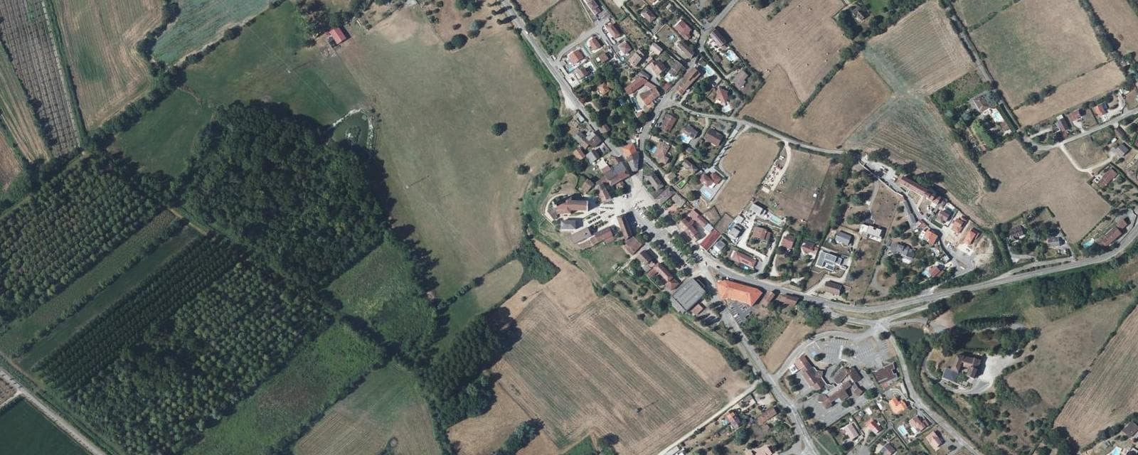 Vue aérienne de Frontonas (Isère)