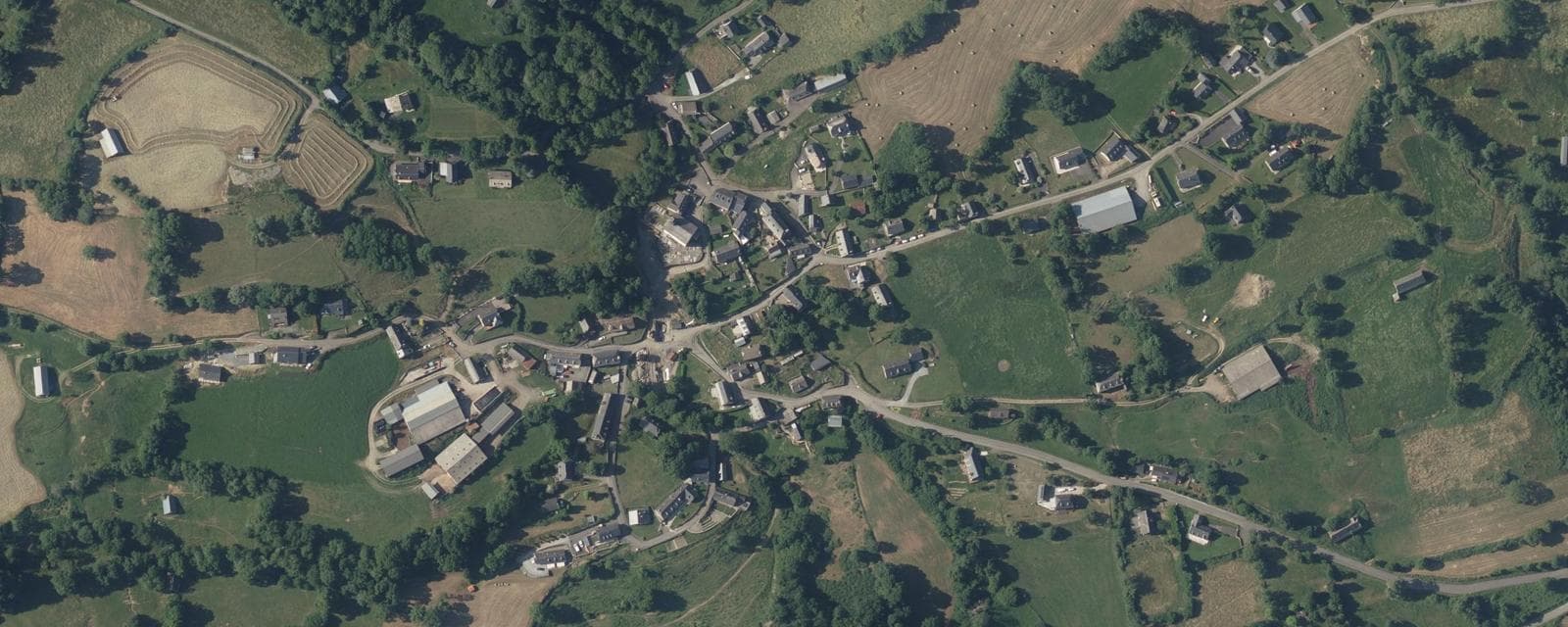 Vue aérienne de Gaillagos (Hautes-Pyrénées)