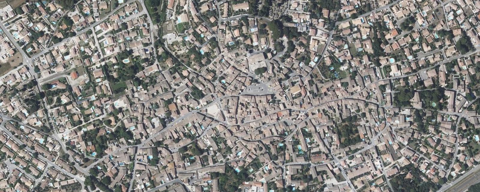 Vue aérienne de Gallargues-le-Montueux (Gard)