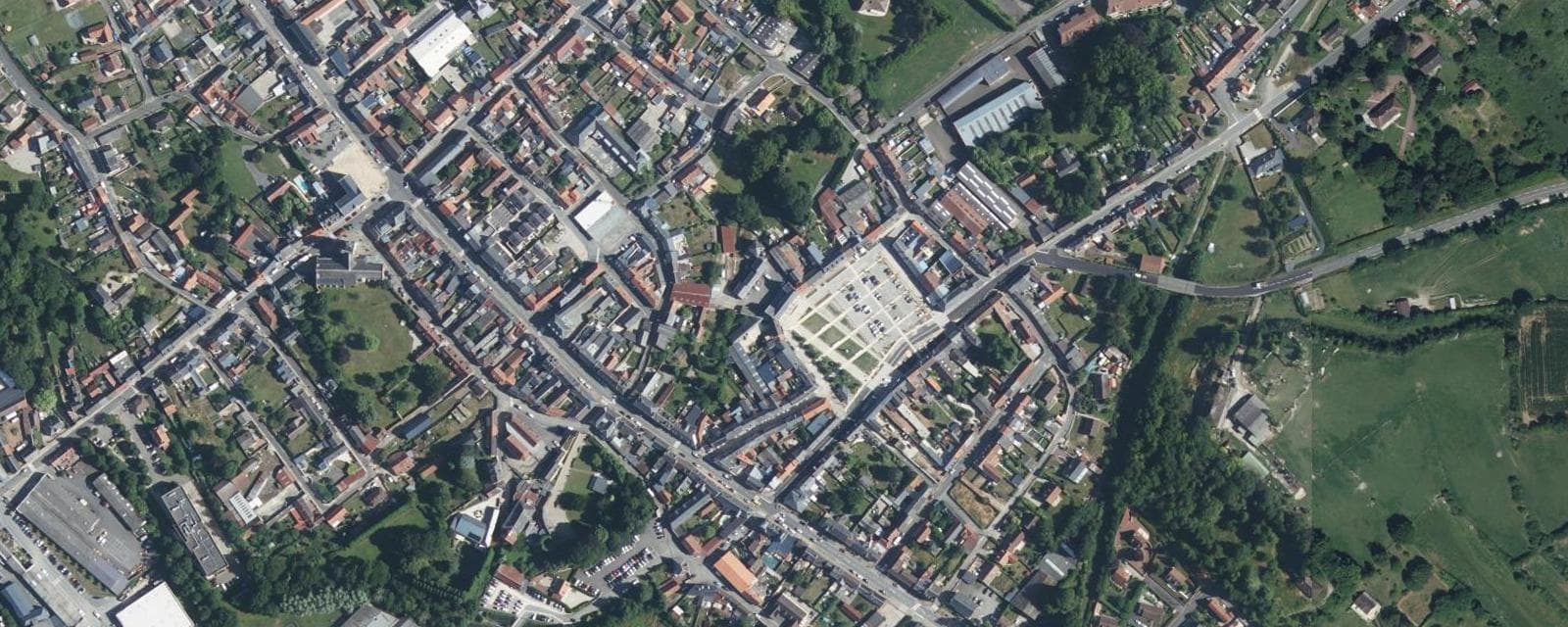 Vue aérienne de Gamaches (Somme)