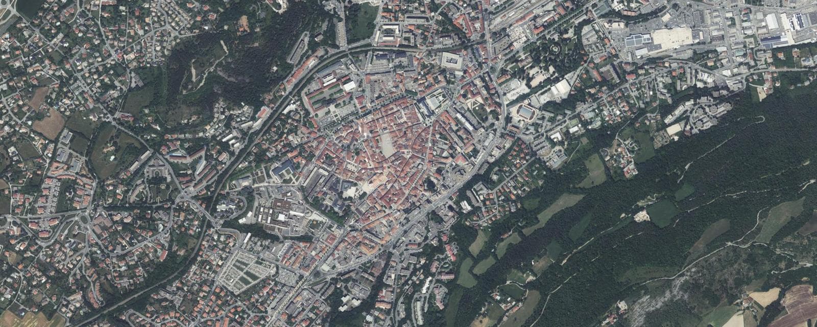 Vue aérienne de Gap (Hautes-Alpes)