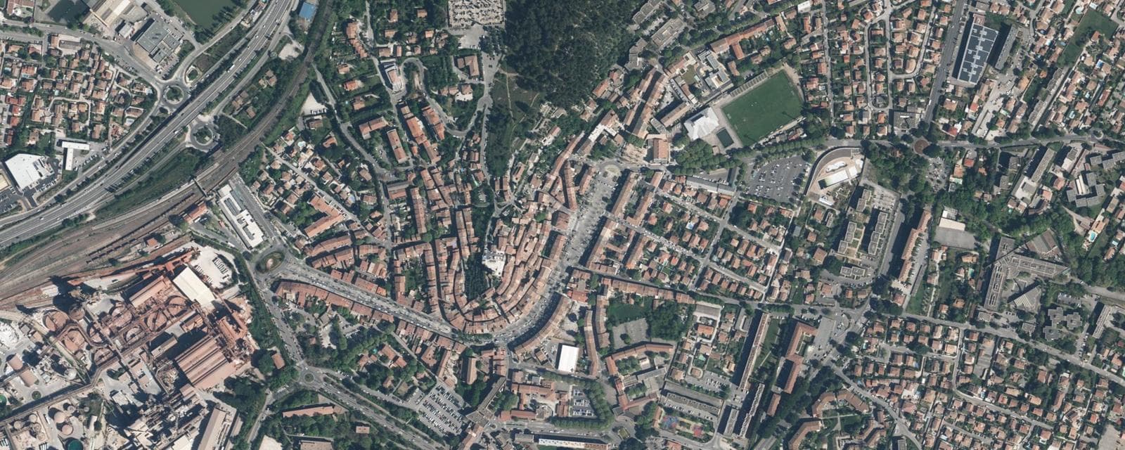 Vue aérienne de Gardanne (Bouches-du-Rhône)