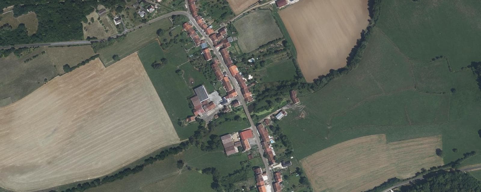 Vue aérienne de Grenant (Haute-Marne)
