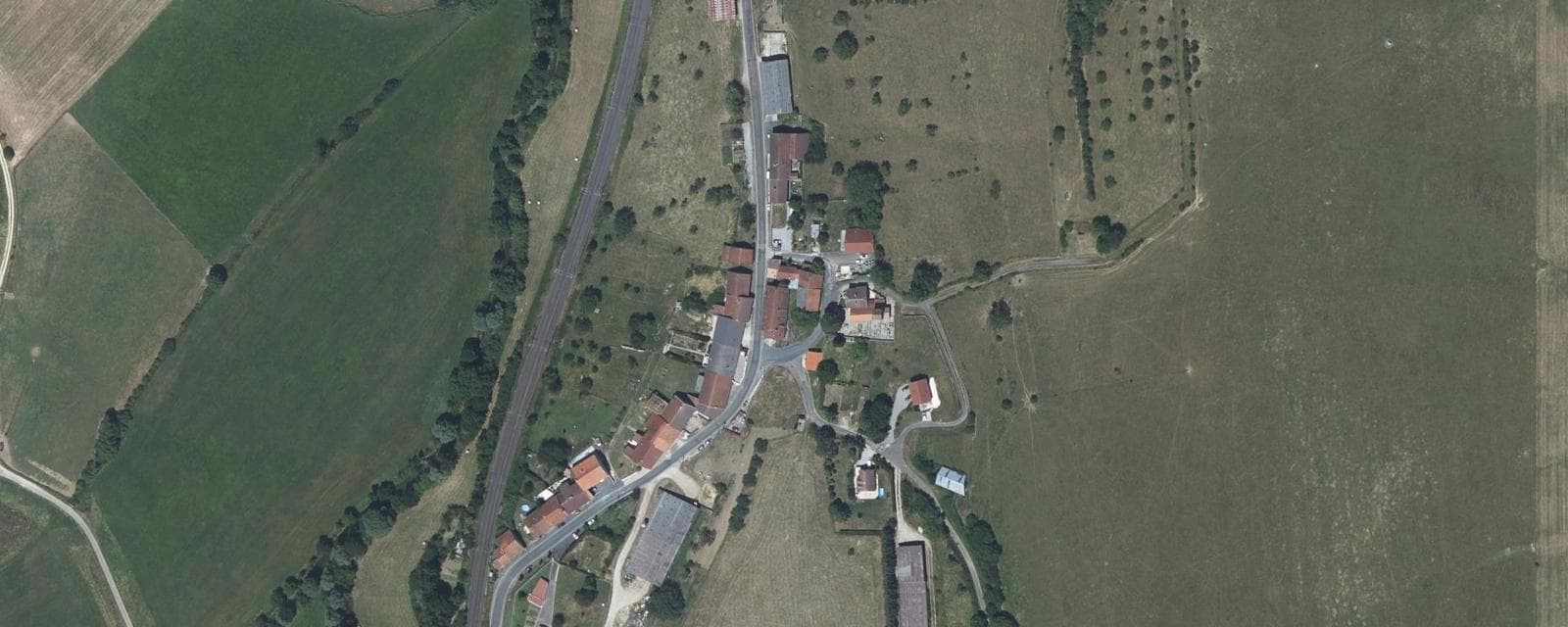 Vue aérienne de Hâcourt (Haute-Marne)