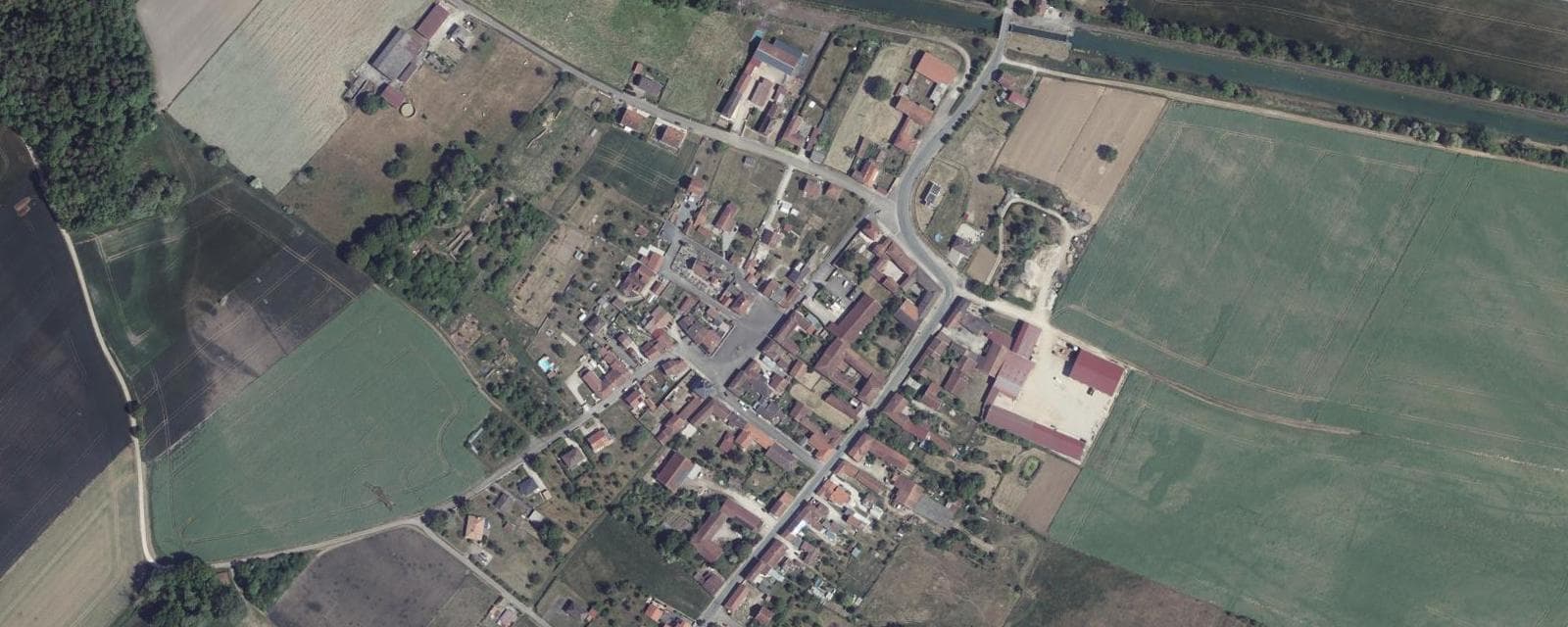 Vue aérienne de Hallignicourt (Haute-Marne)