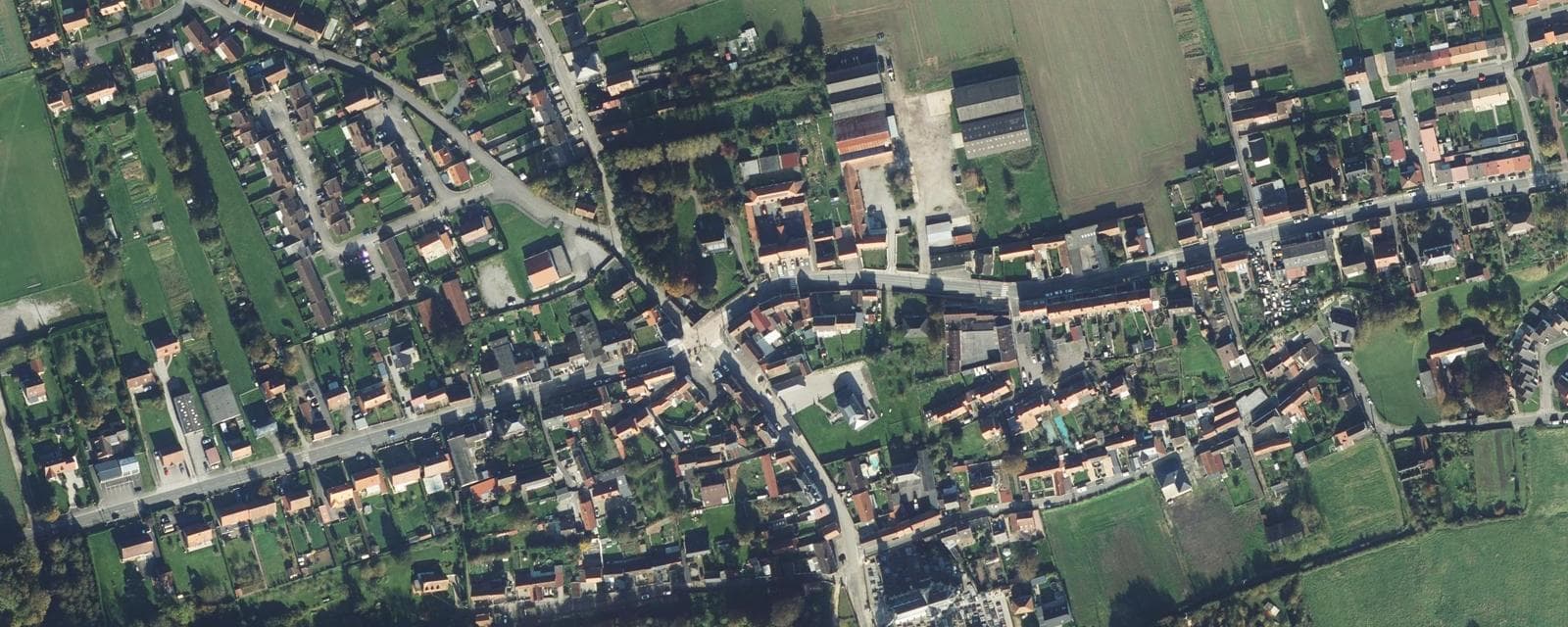 Vue aérienne de Hallines (Pas-de-Calais)