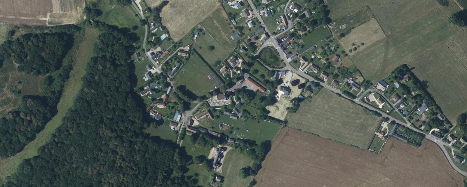 Vue aérienne de Heuqueville (Eure)