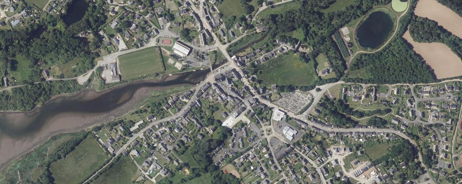 Vue aérienne de Hôpital-Camfrout (Finistère)