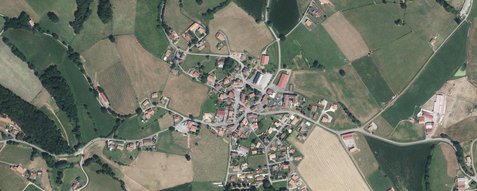 Vue aérienne de Iholdy (Pyrénées-Atlantiques)