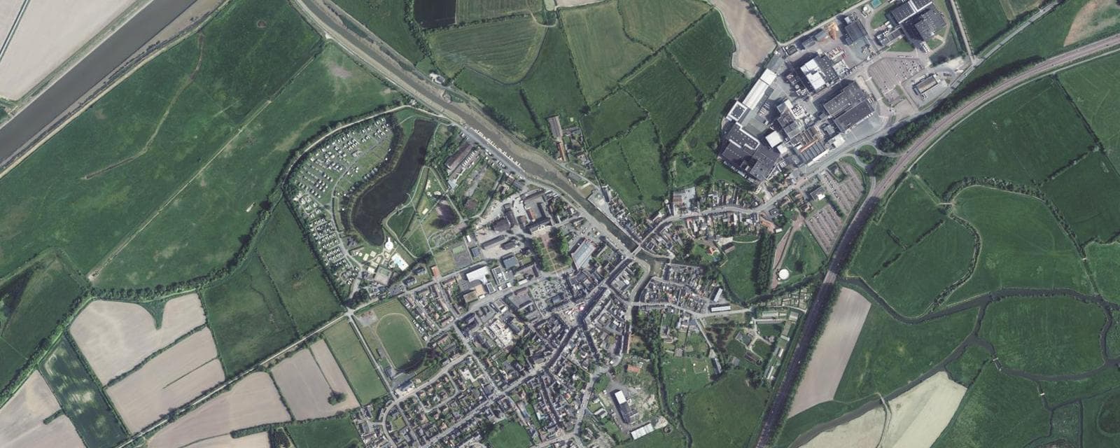 Vue aérienne de Isigny-sur-Mer (Calvados)