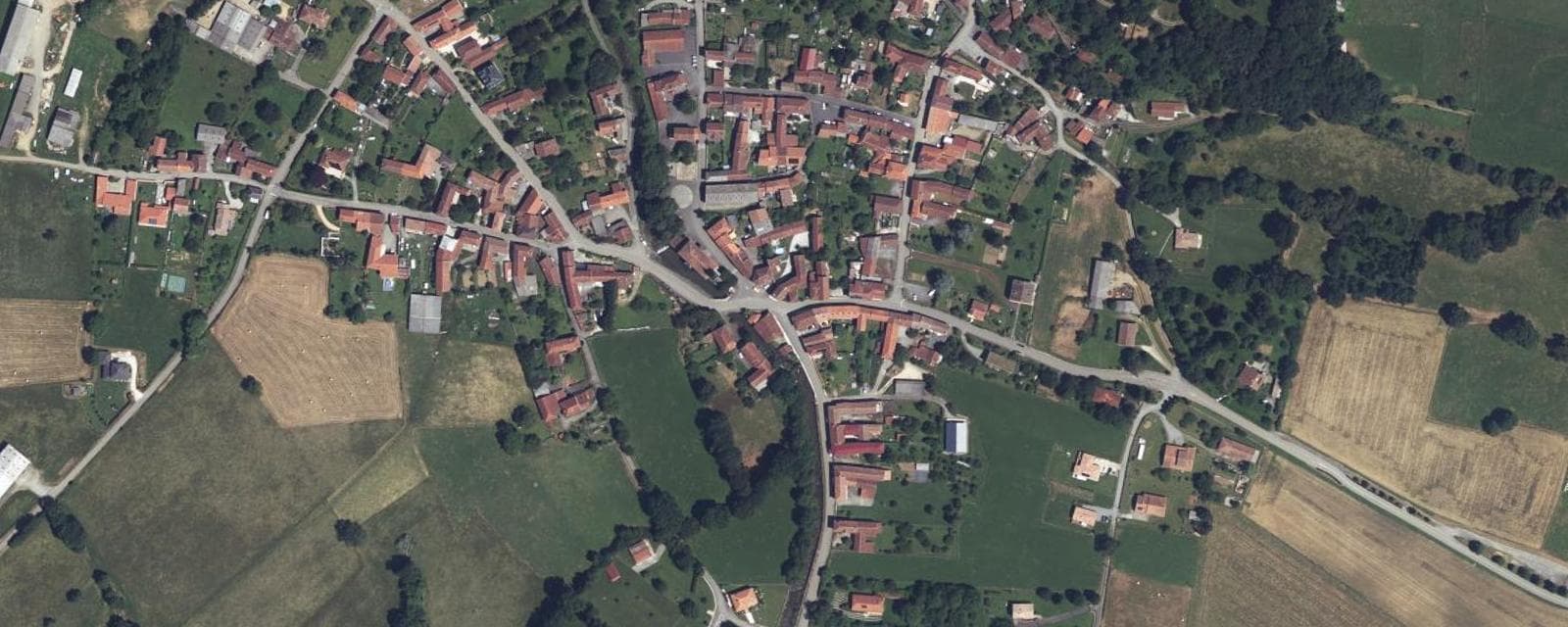 Vue aérienne de Izaut-de-l'Hôtel (Haute-Garonne)