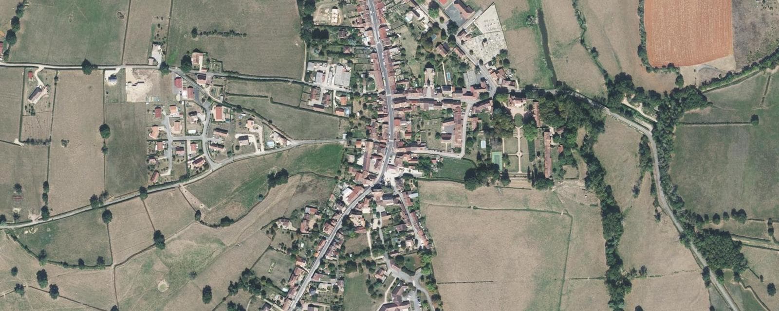 Vue aérienne de Joncy (Saône-et-Loire)